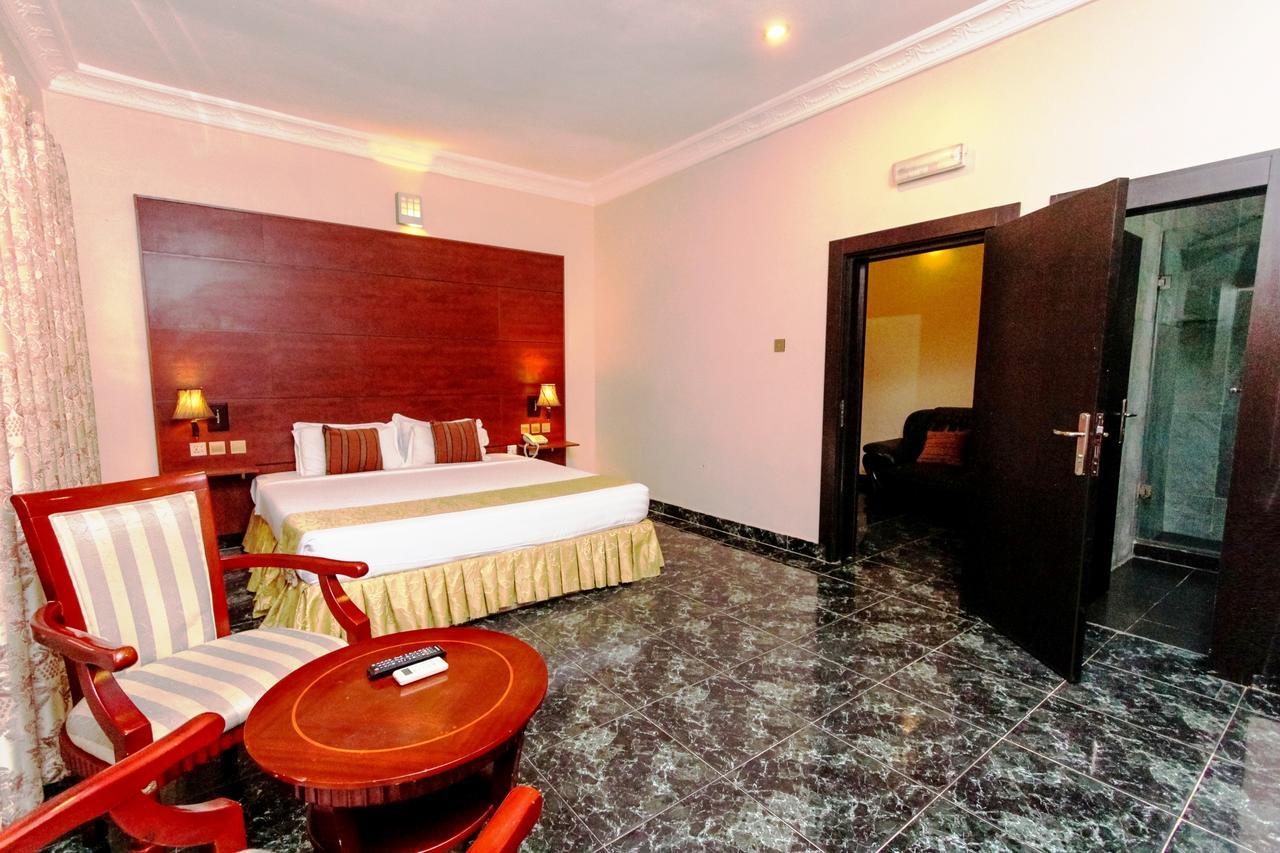 Sunfit - Fitness, Spa, Accommodation Aliayabiagba المظهر الخارجي الصورة