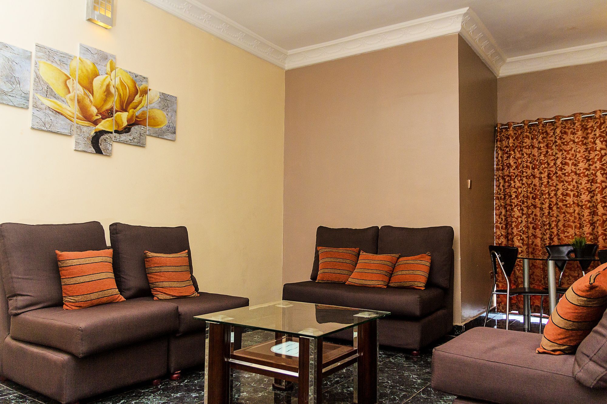 Sunfit - Fitness, Spa, Accommodation Aliayabiagba المظهر الخارجي الصورة